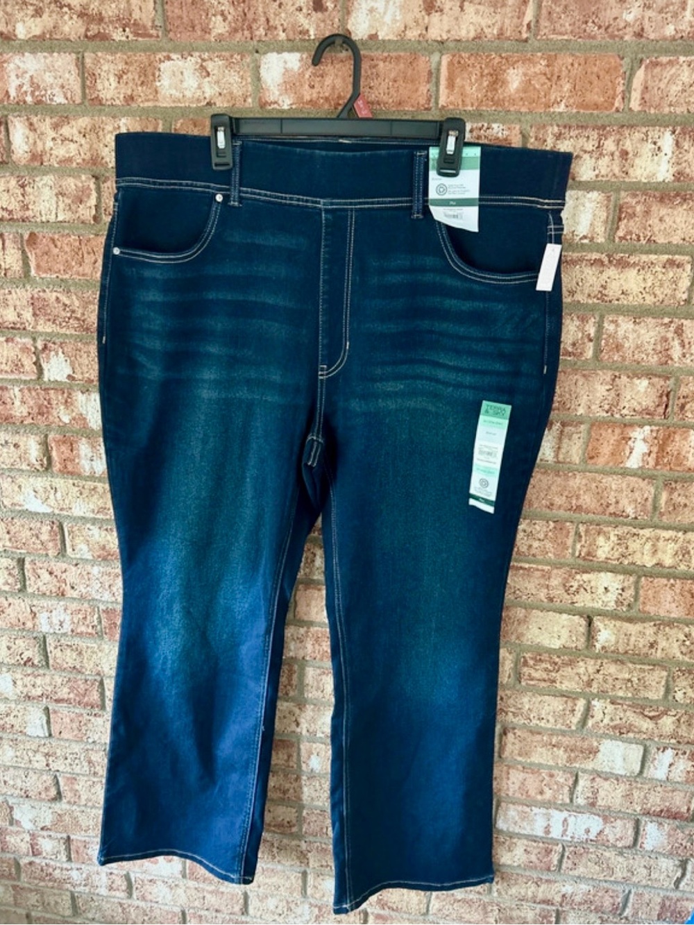 2 Pack Women's Dark Blue and Light Blue Stretch Jeans - Size 2XL
